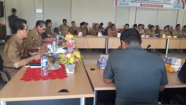 Bupati Mursini memimpin rapat koordinasi bersama Forkpimda membahas masalah banjir di Kuansing/R1 Bupati Mursini memimpin rapat koordinasi bersama Forkpimda membahas masalah banjir di Kuansing/R1
