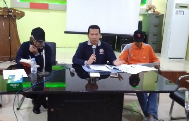 Kadiskes Inhil Zainal Arifin melakukan ekspos kasus DBD tahun 2018 di Inhil/eli