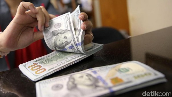 Uang Dolar AS. Uang Dolar AS.
