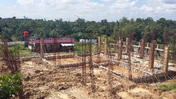 Pembangunan IRNA RSUD Selasih masih dalam tahap pondasi/ardi Pembangunan IRNA RSUD Selasih masih dalam tahap pondasi/ardi