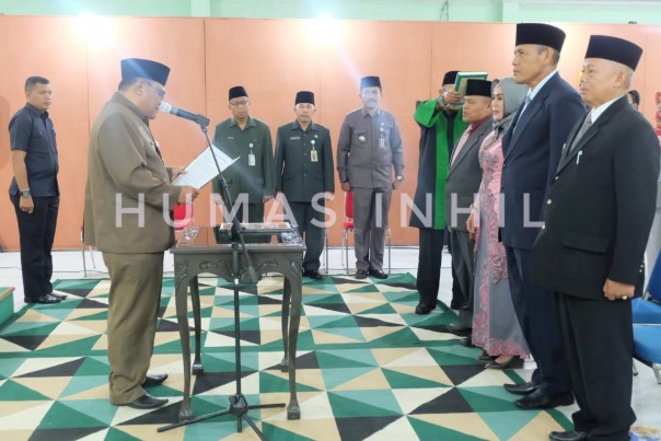 Empat pejabat Administrator & Pengawas di Lingkungan Pemkab Inhil dilantik/rgo/elpi Empat pejabat Administrator & Pengawas di Lingkungan Pemkab Inhil dilantik/rgo/elpi