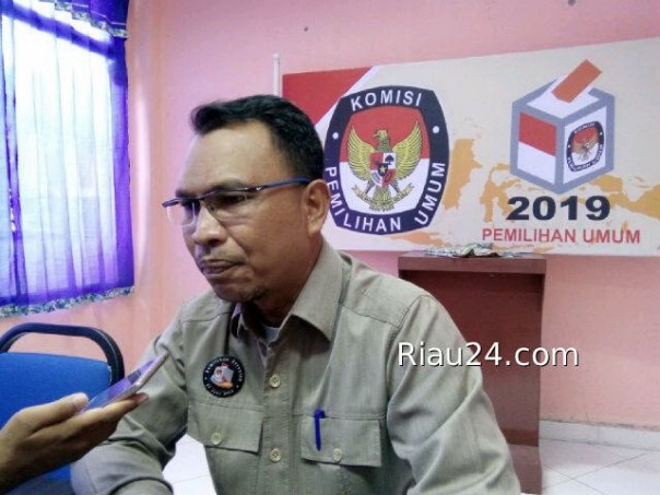 Ketua KPU Bengkalis Defitri Akbar/hari/elpi Ketua KPU Bengkalis Defitri Akbar/hari/elpi