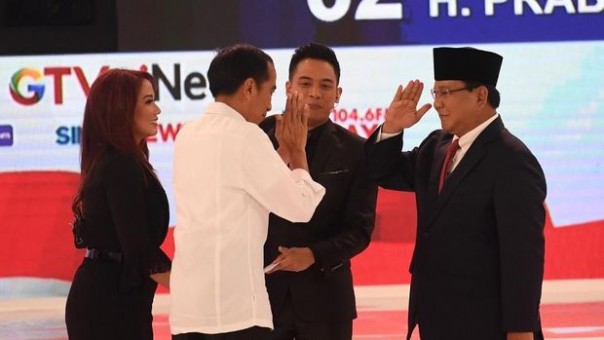 Jokowi dan Prabowo saat debat capres.foto:detikcom. Jokowi dan Prabowo saat debat capres.foto:detikcom.