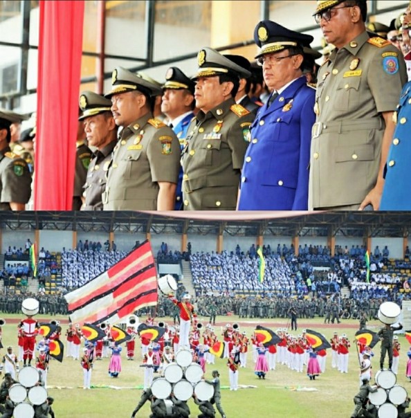 Bupati Rohul, H Sukiman (tiga dari kanan) saat menghadiri HUT Satpol, Damkar dan HUT Satlinmas di Stadion Rumbai Pekanbaru/alfa/adv Bupati Rohul, H Sukiman (tiga dari kanan) saat menghadiri HUT Satpol, Damkar dan HUT Satlinmas di Stadion Rumbai Pekanbaru/alfa/adv