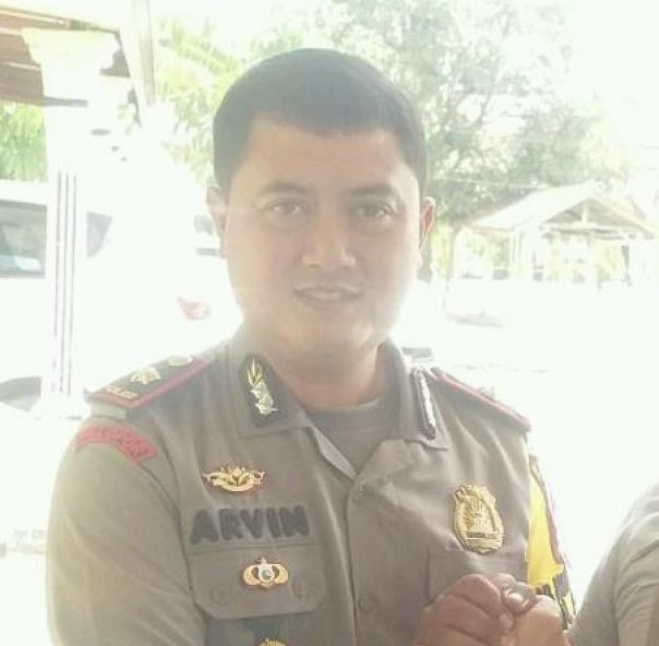 Kapolsek Siak Hulu Polres Kampar Kompol Arvin SIK (F: Toni)