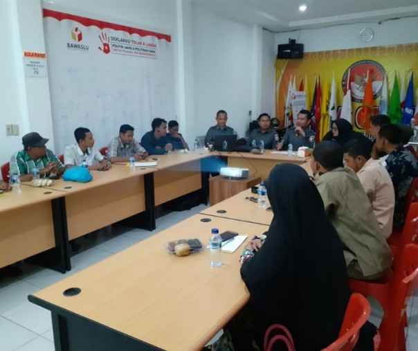 Pertemuan Bawaslu Rohul.