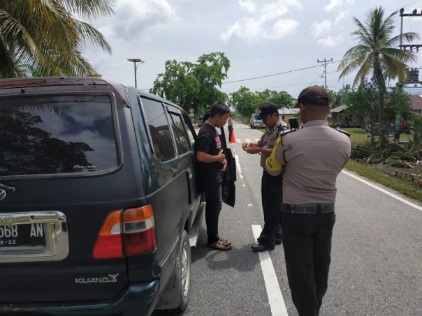 Polres Bengkalis menggelar razia kendaraa di perbatasan Bengkalis/phi