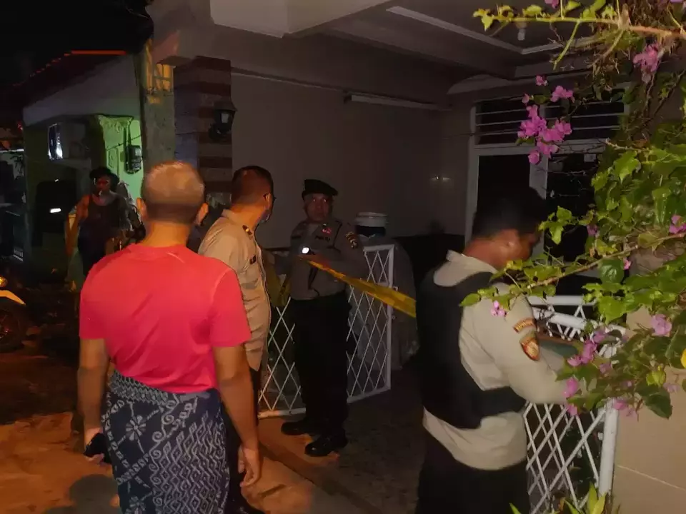 Rumah tempat pembunuhan mantan Direktur RSUD Padang Sidempuan/Beritasatu.com