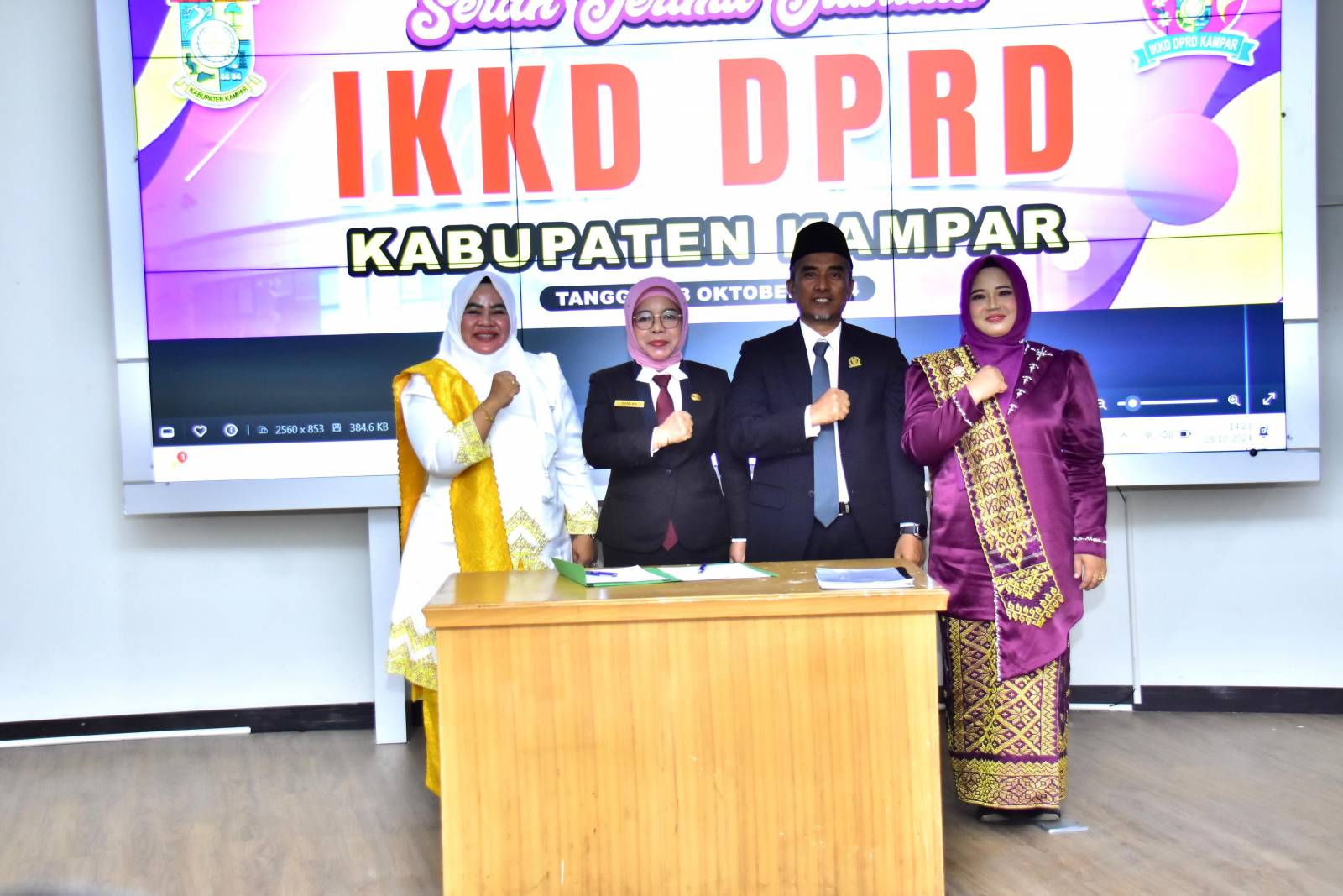 Serah terima jabatan Ketua IKKD DPRD Kampar