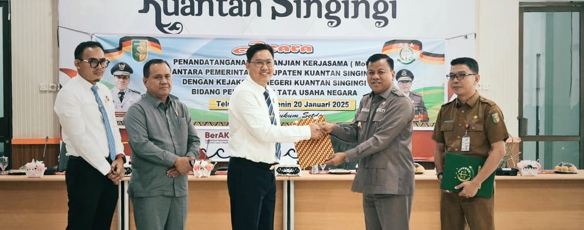 Usai penandatanganan kerja sama Pemkab Kuansing dengan Kejari