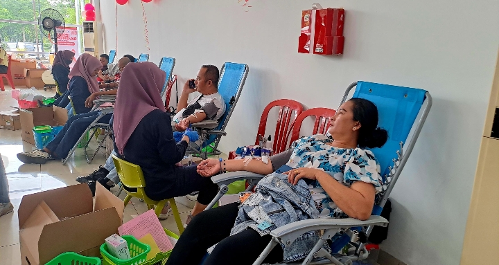 Kegiatan sosial donor darah Capella Group