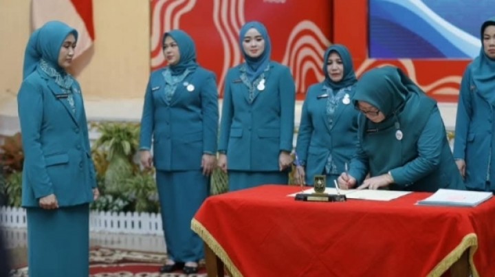 TP PKK se Provinsi Riau Dilantik Dinahkodai Hj Siti Aisyah