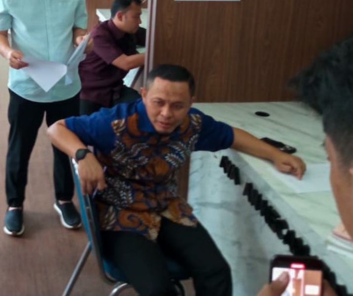 Wali Kota Pekanbaru Agung Nugroho saat sidak kantor kecamatan. Foto: Istimewa.