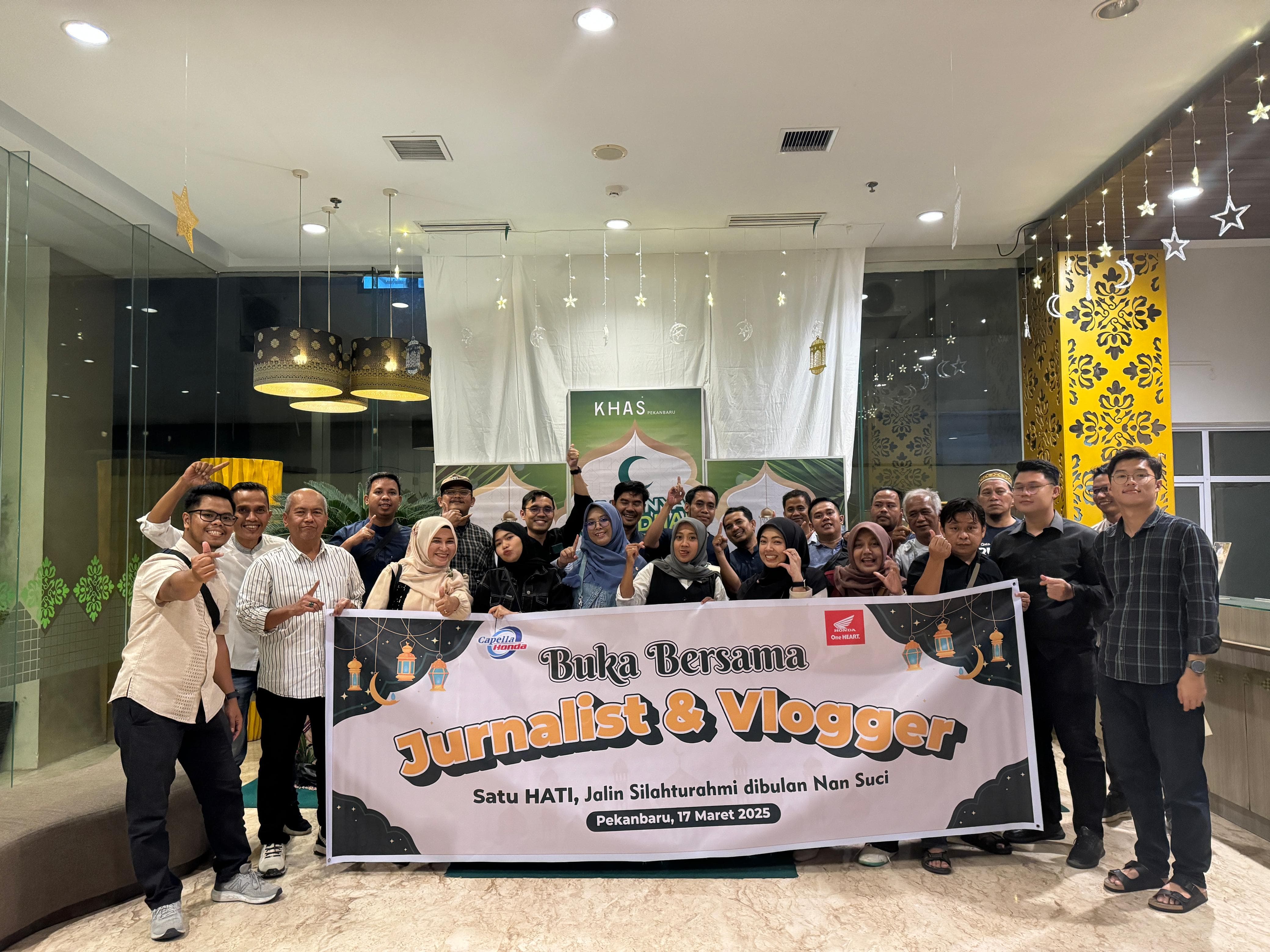 Buka bersama Capella Honda dengan jurnalis dan vloger