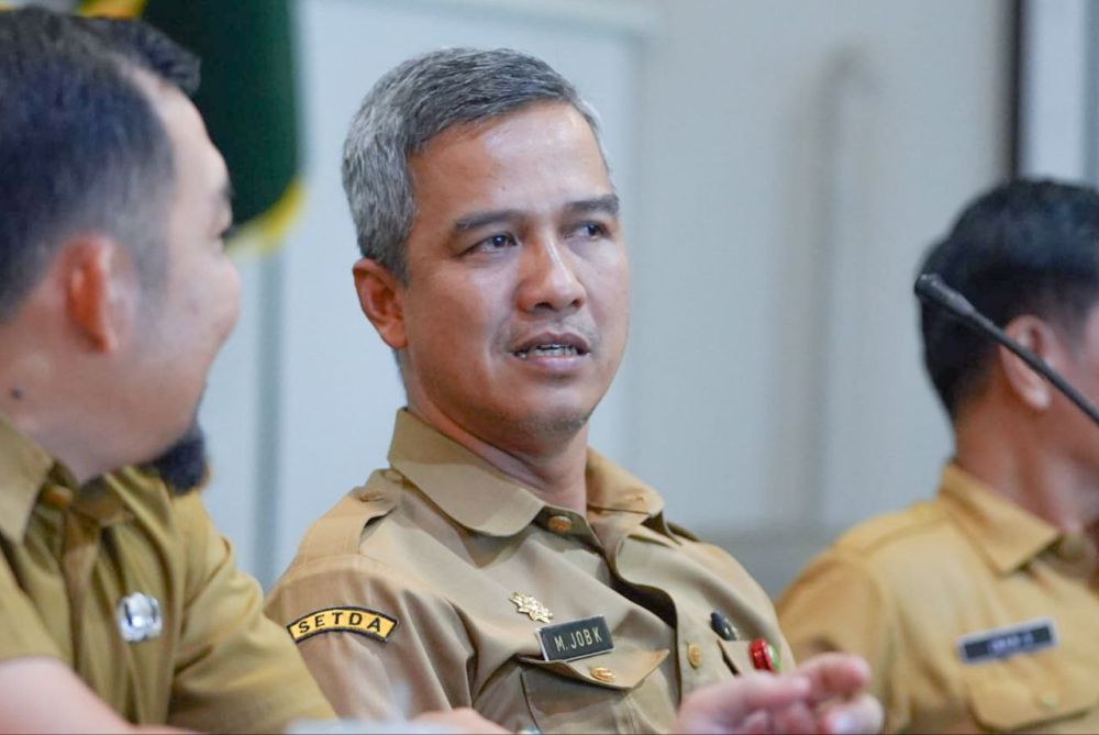 Asisten II Setdaprov Riau, Job Kurniawan