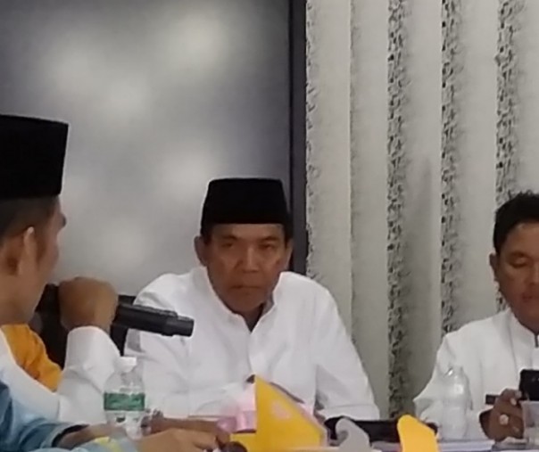 Wali Kota Pekanbaru Firdaus saat rapat bersama pengurus masjid paripurna Ar Rahman di Command Center Dinas Komunikasi Informatika Statistik dan Persandian, Jumat (4/1/2019). Foto: Surya/Riau1.  