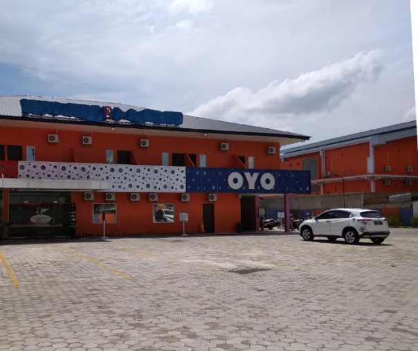 MBC Hotel Pekanbaru yang memiliki wahana Water Park di bagian belakang. Foto: Surya/Riau1.