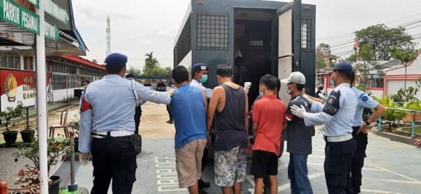 Puluhan Napi dari Lapas Pekanbaru dipindahkan ke Lapas Tembilahan