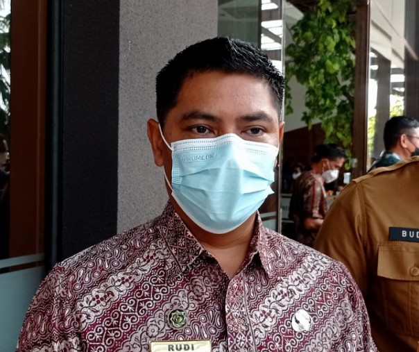 Sekretaris DPMPTSP Pekanbaru Rudi Musdian. Foto: Surya/Riau1.