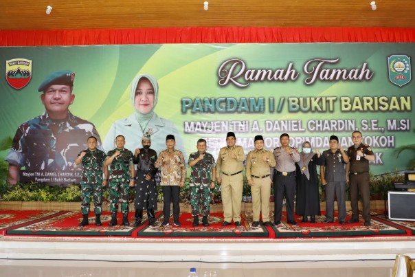 Saat kunjungan Kerja Pangdam I/BB Mayjen TNI Ahmad Daniel Chardin di Siak