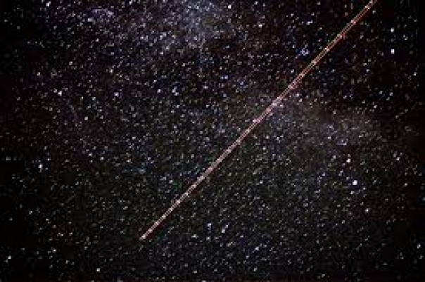 Jepang Akan Membuat Hujan Meteor di Tahun 2020, Bisa Disaksikan di